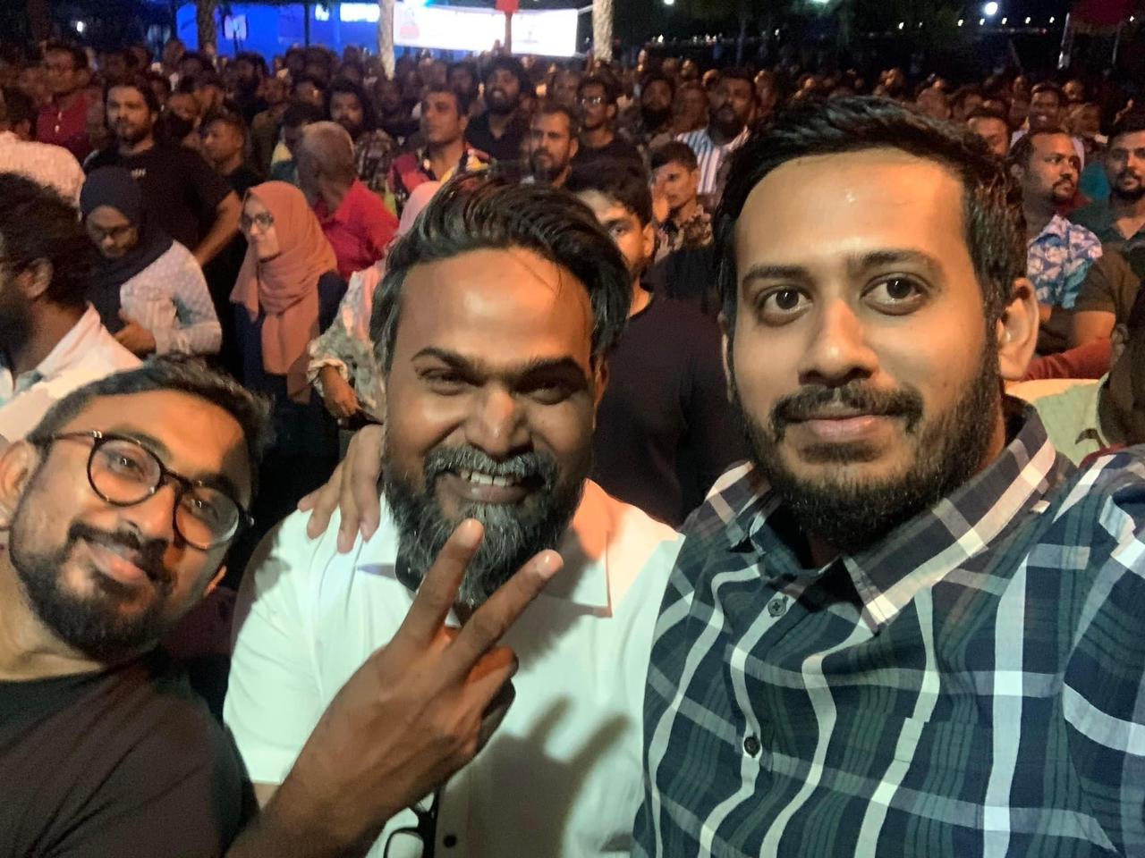 އެމްޑީޕީގެ ގައުމީ މަޖިލީހުގެ މެމްބަރު އިބްރާހީމް ނާފިޒު (ޗިކާ) ރައީސް އިބްރާހީމް މުހައްމަދު ސޯލިހުގެ ކެމްޕޭން ޖަލްސާއެއްގައި. ފޮޓޯ: ސޯޝަލް މީޑިއާ