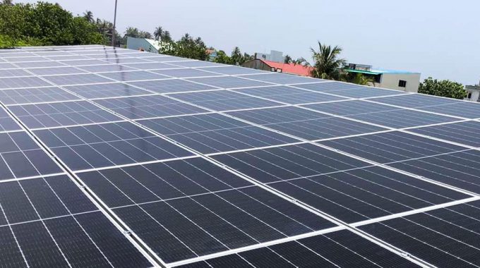 Rooftop Solar Installation --- Photo : Stelco
